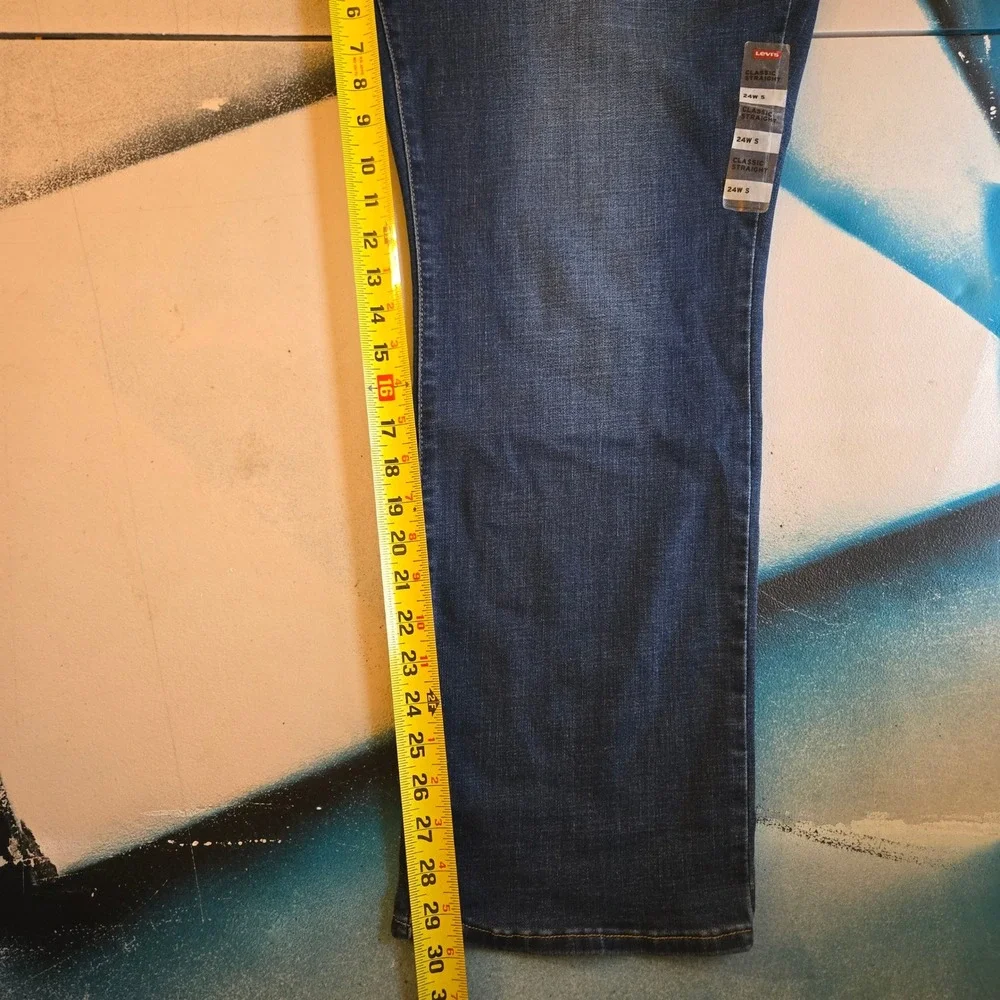 Levi Strauss & Co 414 Classic Straight Mid Rise Easy Through Hip Thigh Jeans 24W